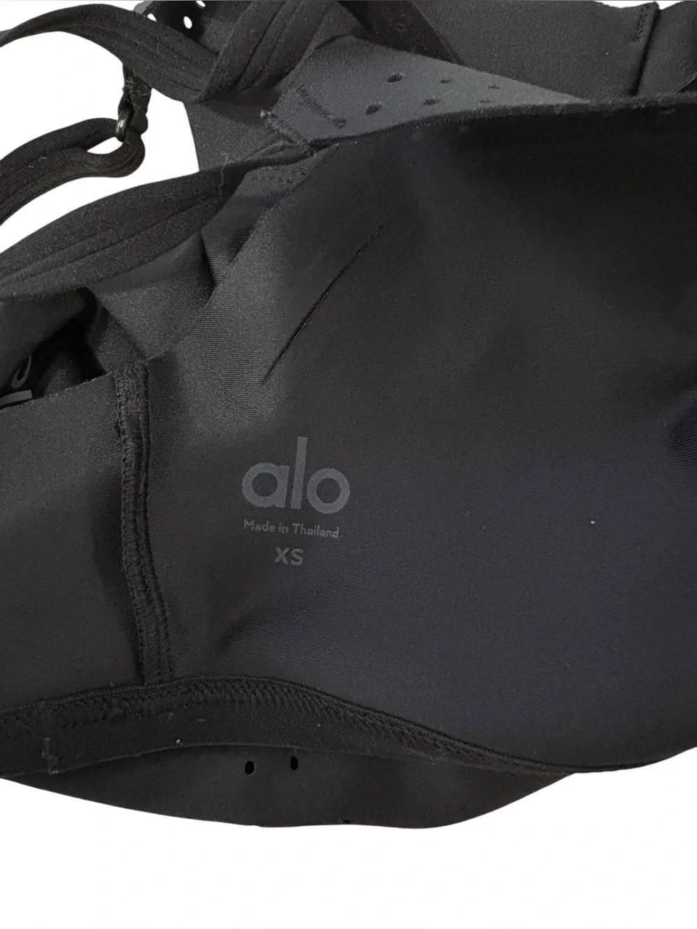 ALO Airlift Laser Cut Sports Bra Black Adjustable Straps Long Line Size XS